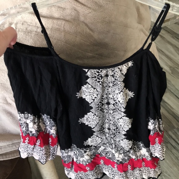 PEEKABOO SHOULDERS BLOUSE BY ANGIE SIZE S EXCELLENT CONDITION! - Picture 10 of 11